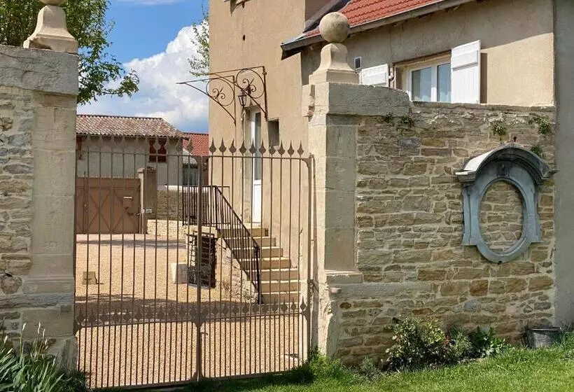 Majatalo Château De Chatenay   Macon