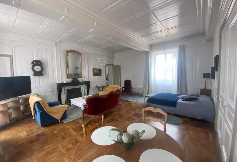 Majatalo Château De Chatenay   Macon