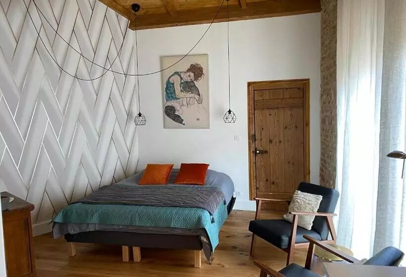 Majatalo Château De Chatenay   Macon