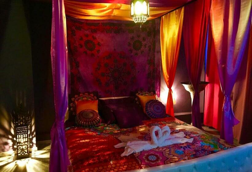 پانسیون Loveroom21