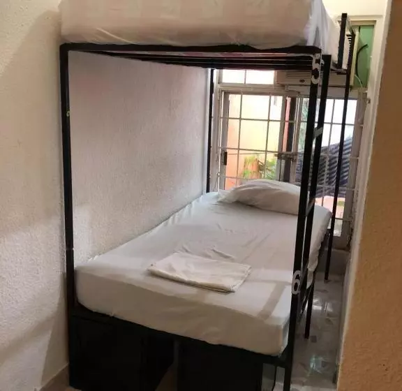 ペンション Mini Hostal Cultural De Mazatlán