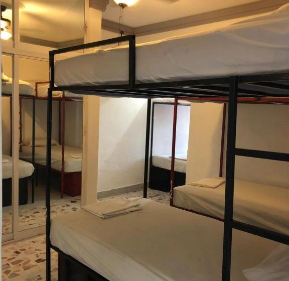 פנסיון Mini Hostal Cultural De Mazatlán