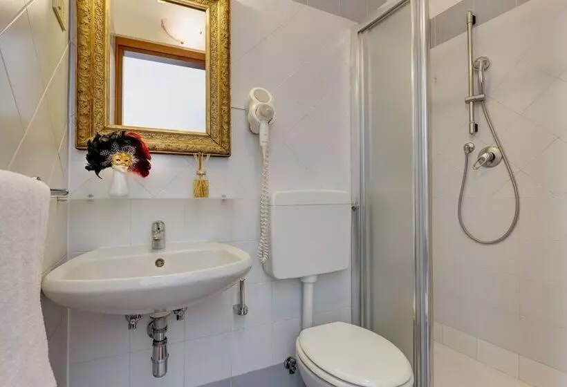 هاستل San Samuele