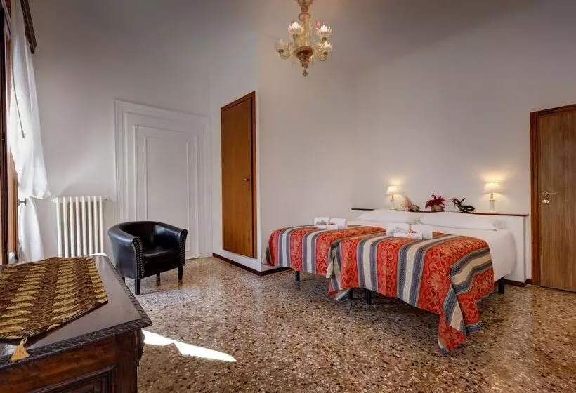 هاستل San Samuele