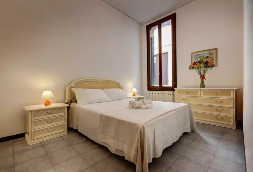 هاستل San Samuele