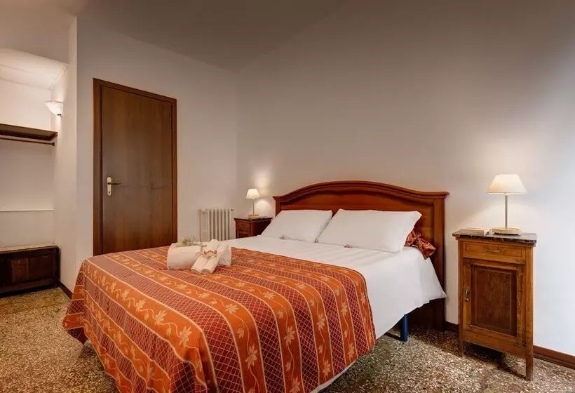 هاستل San Samuele