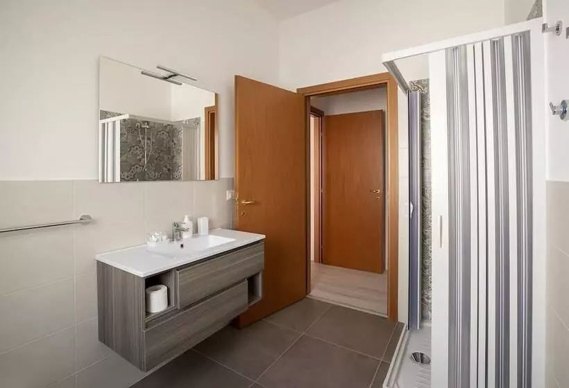 تختخواب و صبحانه Casatrapani