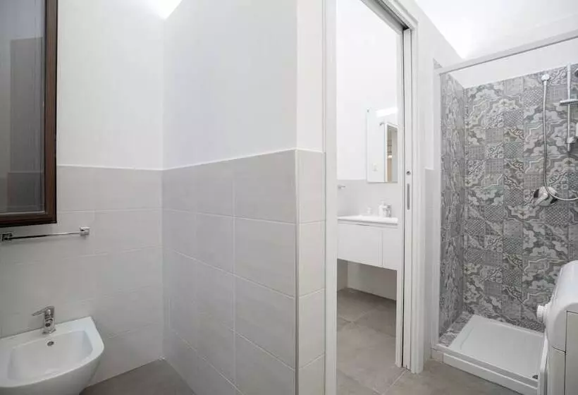 تختخواب و صبحانه Casatrapani