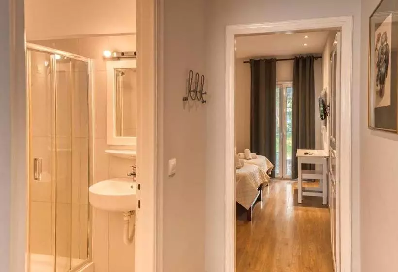 Folies Corfu Town Hotel Apartments