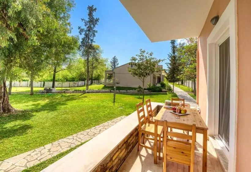 Folies Corfu Town Hotel Apartments