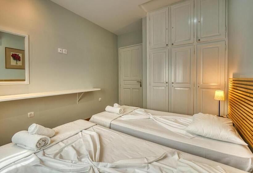 Folies Corfu Town Hotel Apartments