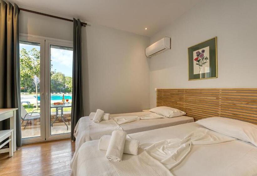 Folies Corfu Town Hotel Apartments