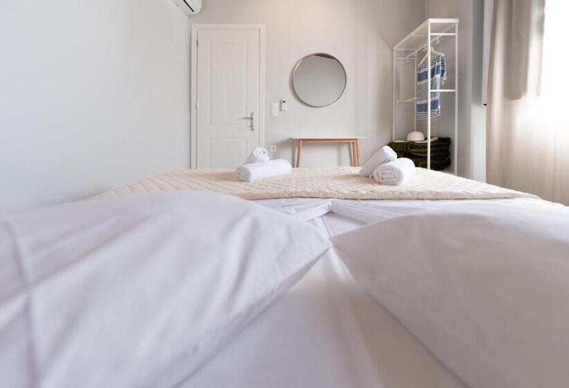 Folies Corfu Town Hotel Apartments