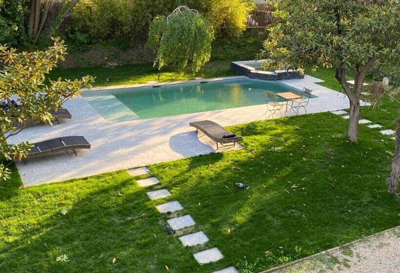 여관 Demeure Saint Louis Historic Manor, City 700m, Parking, Wifi, Electrical Terminal