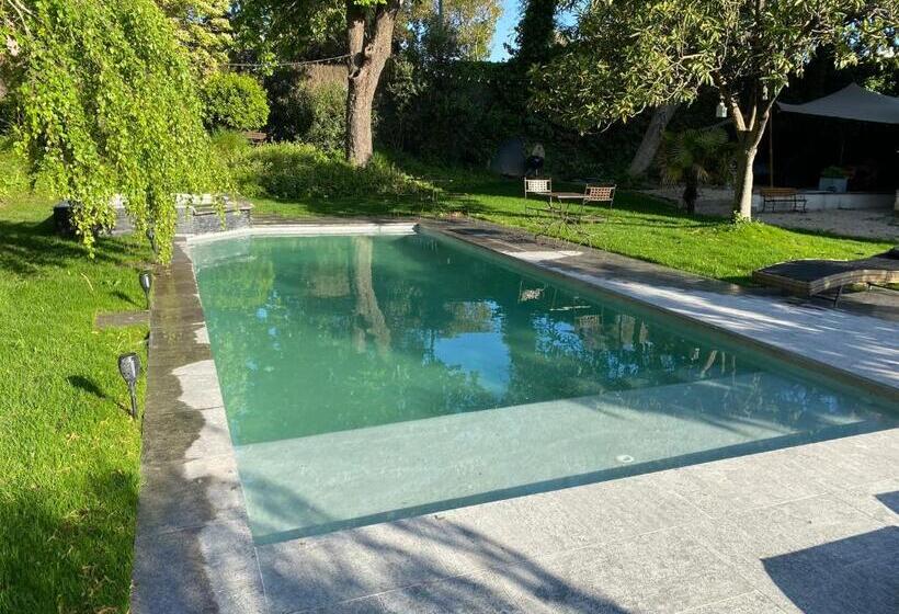 여관 Demeure Saint Louis Historic Manor, City 700m, Parking, Wifi, Electrical Terminal