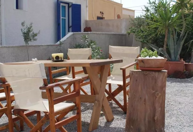 هتل Aretousa Villas