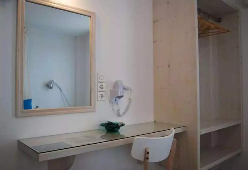 هتل Aretousa Villas