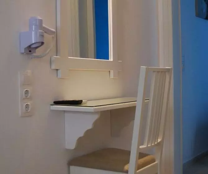 هتل Aretousa Villas