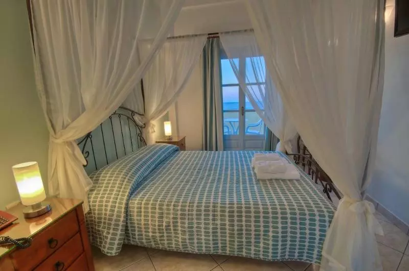 فندق Artemis Village