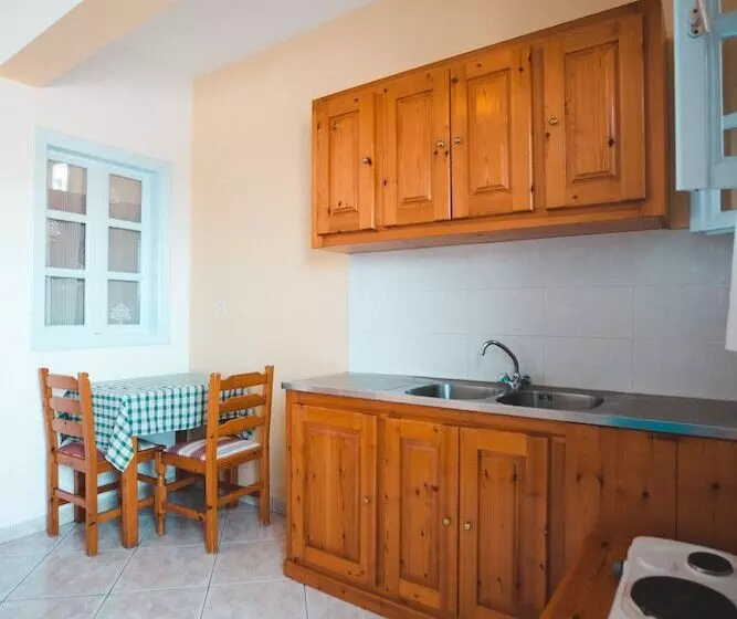 فندق Artemis Village