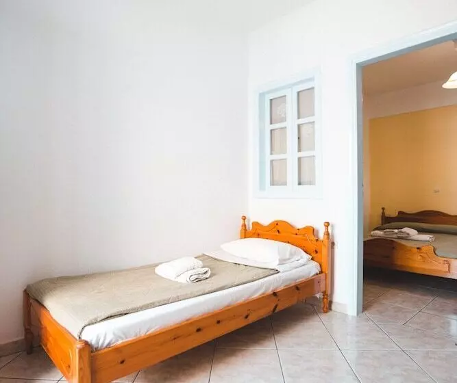 فندق Artemis Village