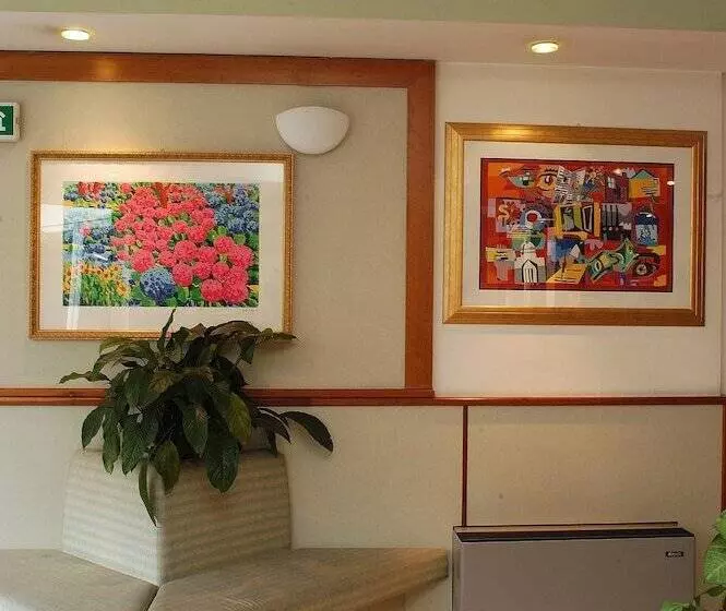 هتل Garni Villa Fontana