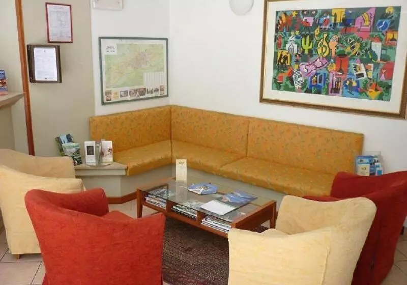 هتل Garni Villa Fontana