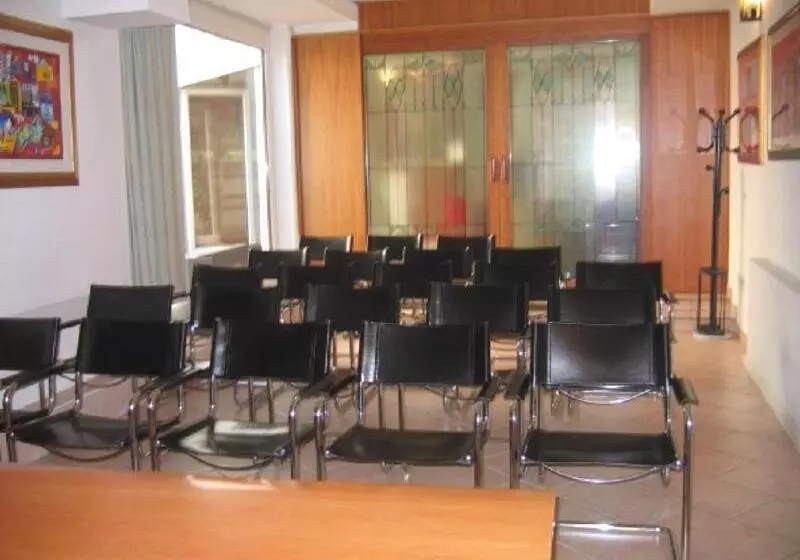 هتل Garni Villa Fontana