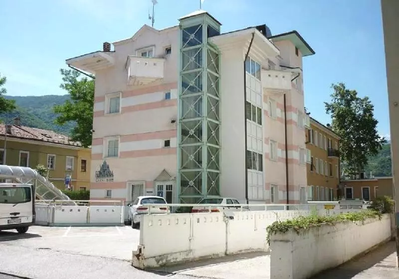 هتل Garni Villa Fontana