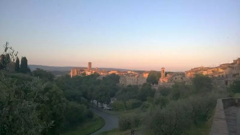 田舎風ホテル Tana De Lepri