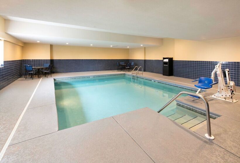 Отель Sleep Inn & Suites North Mobile Saraland