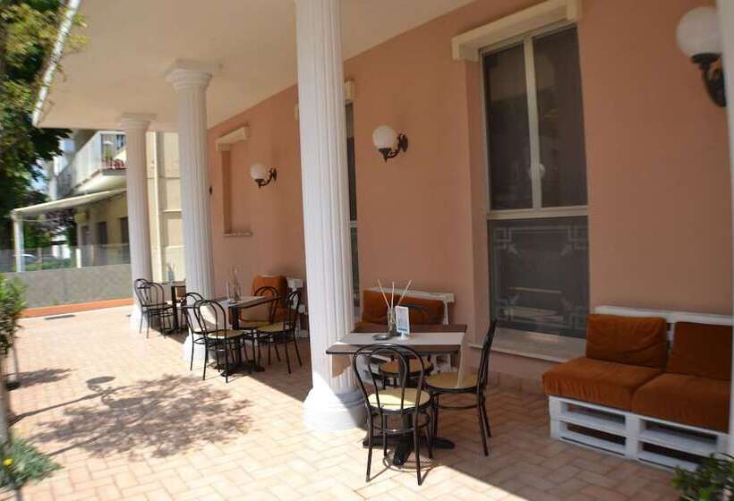 هتل Villa Caterina