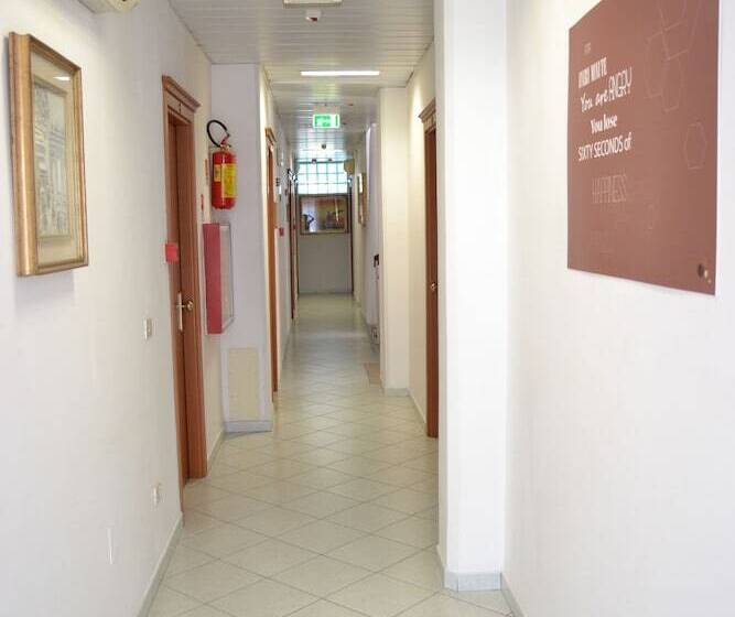 هتل Villa Caterina