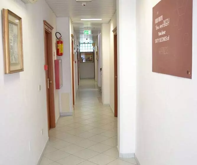 هتل Villa Caterina