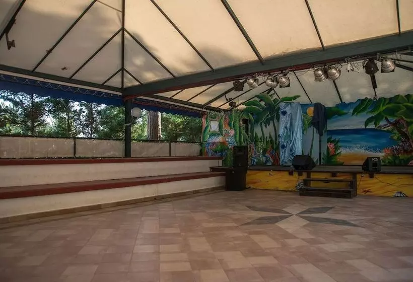 استراحتگاه Le Palme Village