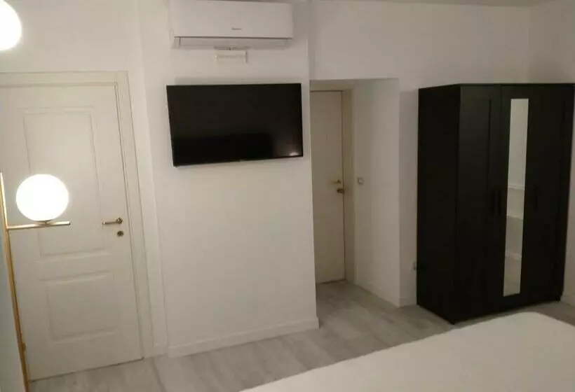 تختخواب و صبحانه Bresciantica