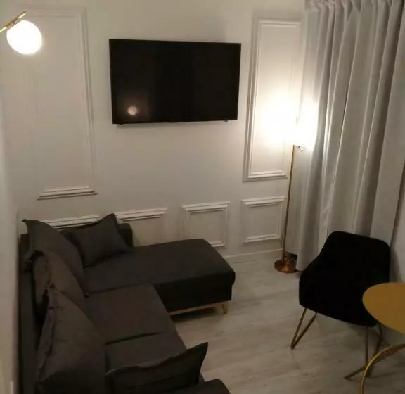 تختخواب و صبحانه Bresciantica