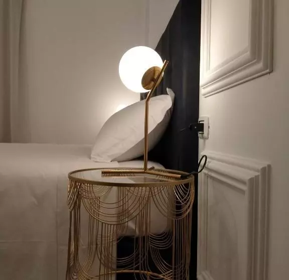 تختخواب و صبحانه Bresciantica