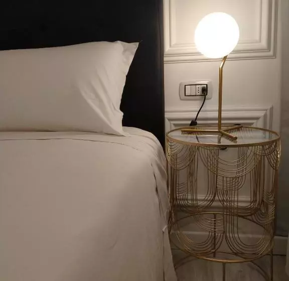 تختخواب و صبحانه Bresciantica