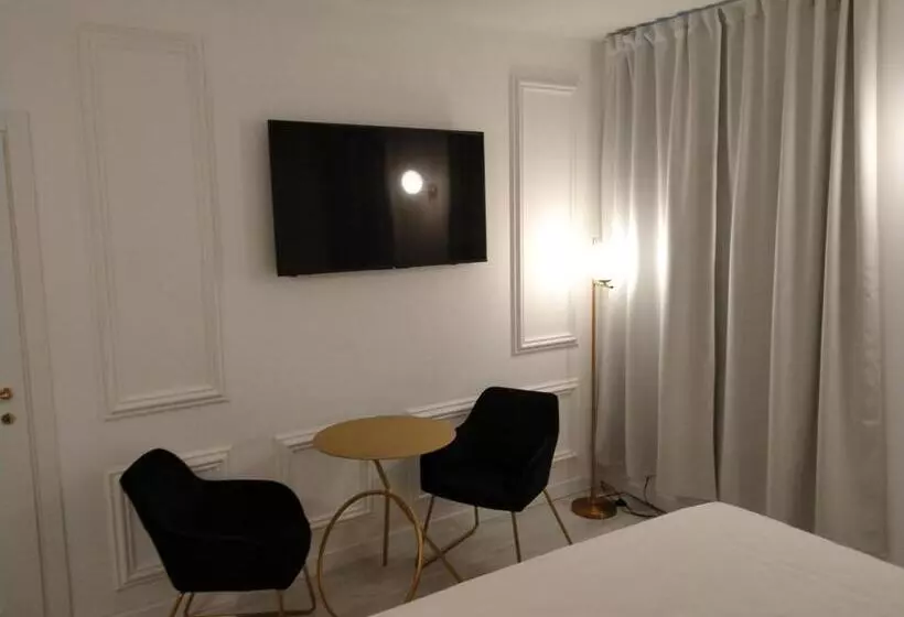 تختخواب و صبحانه Bresciantica