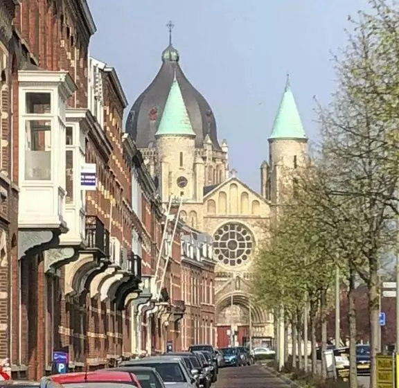 Aamiaismajoitus (B&B) Chez Hélène Luxury Bnb