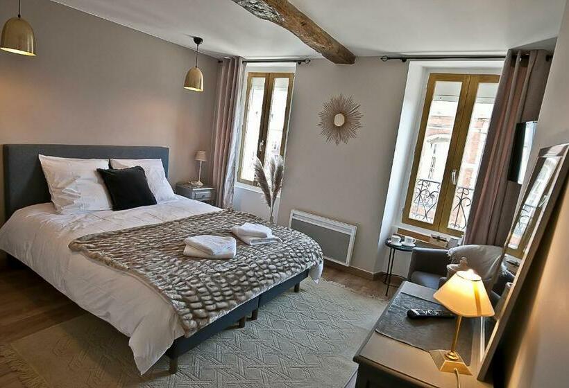 مبيت وإفطار Meublé De Tourisme, Les Chambres Du Beffroi
