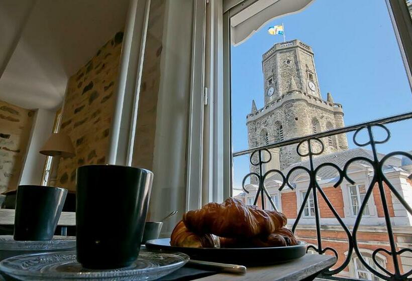 مبيت وإفطار Meublé De Tourisme, Les Chambres Du Beffroi