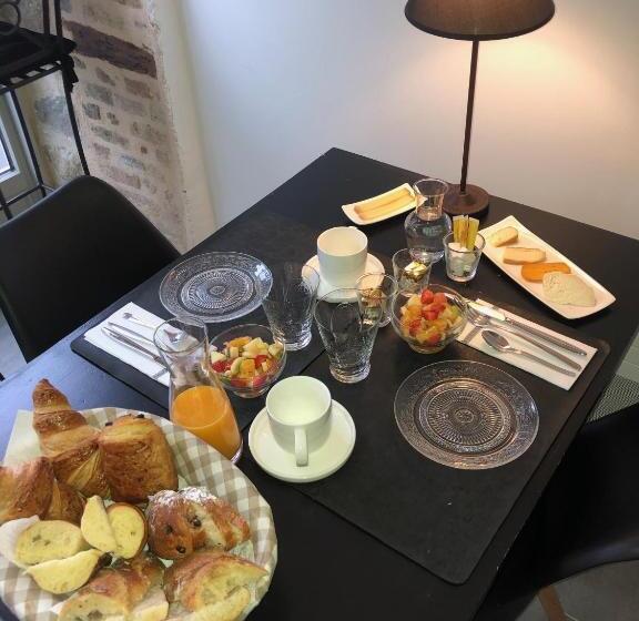 مبيت وإفطار Meublé De Tourisme, Les Chambres Du Beffroi