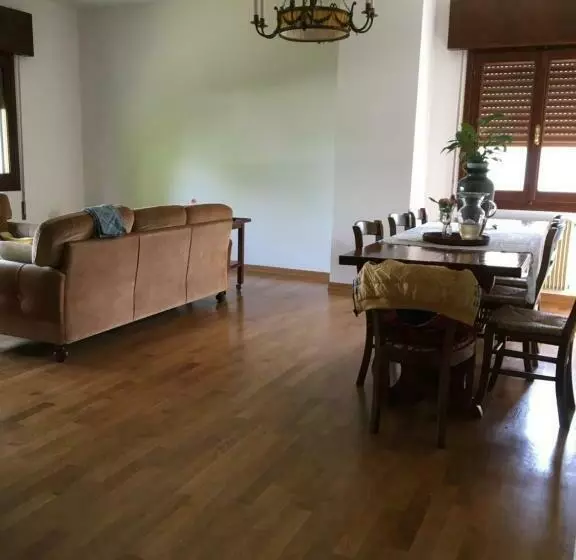 Aamiaismajoitus (B&B) Villa Venezia