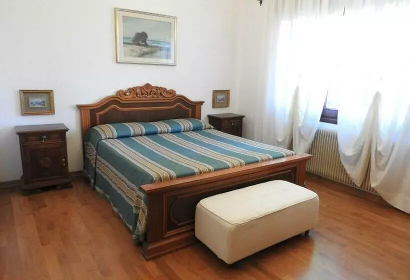 Aamiaismajoitus (B&B) Villa Venezia