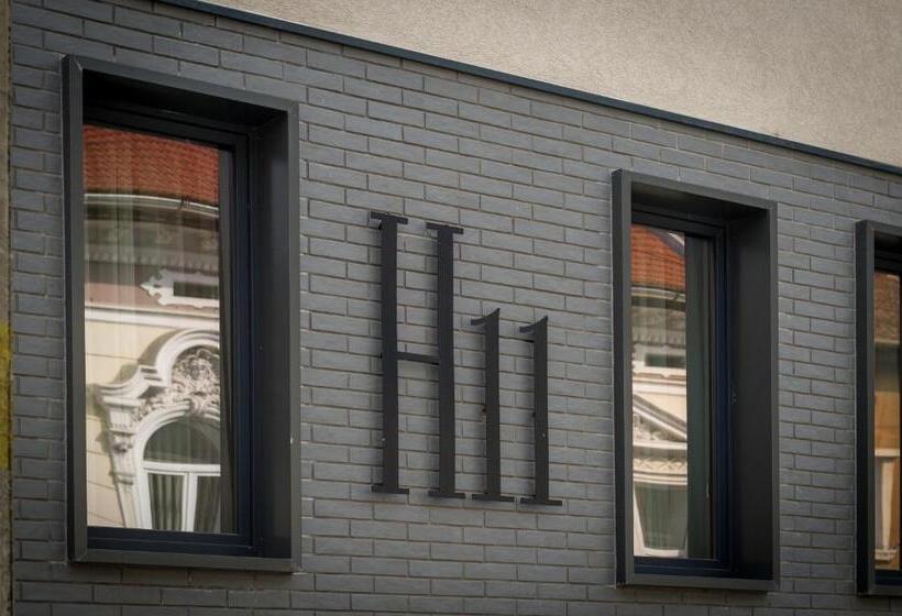 H11 Downtown Apartments