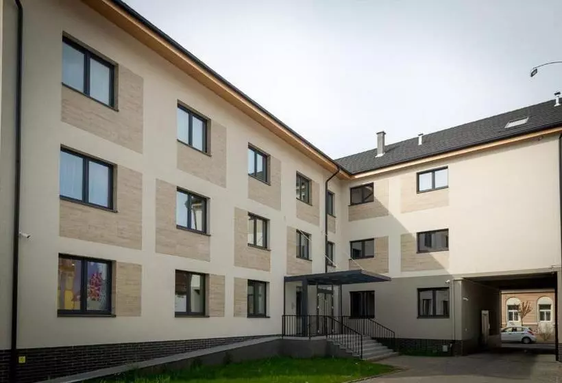 H11 Downtown Apartments