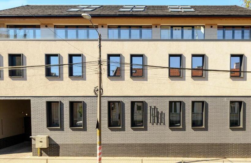 H11 Downtown Apartments