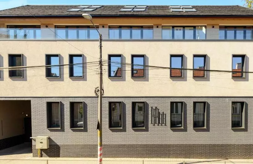 H11 Downtown Apartments